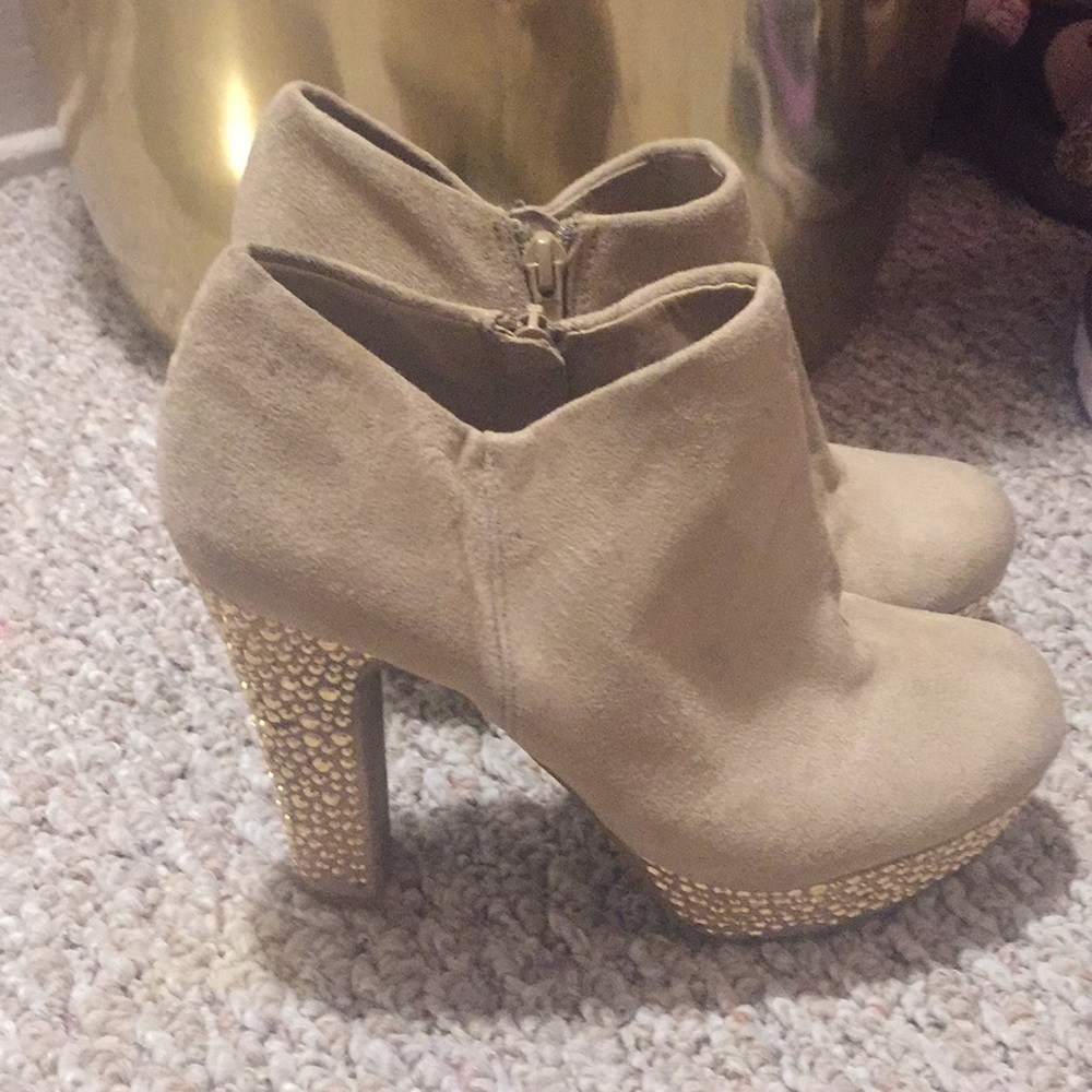 Gianni Bini Suede Booties